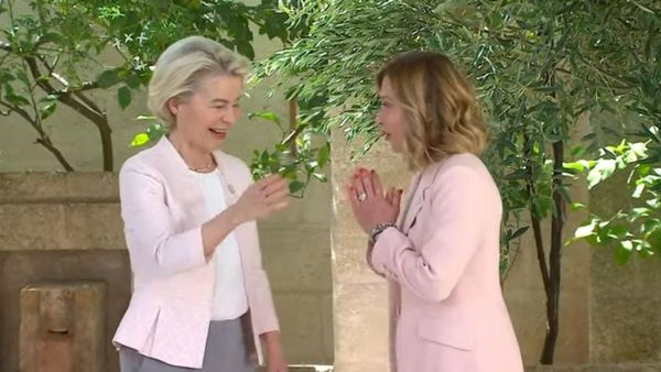 Meloni Namaste: इटली की प्रधानमंत्री मेलोनी पर चढ़ा भारत का रंग, जी7 में नमस्ते से विदेशी मेहमानों का स्वागत