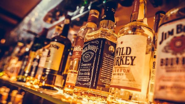 Liquor Price Cheaper: इस राज्‍य में सस्‍ती हुई शराब, जानें कबसे लागू ये नए दाम?