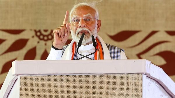 NEET मामले में ताबड़तोड़ एक्शन मोड में आई मोदी सरकार, अब CBI करेगी जांच