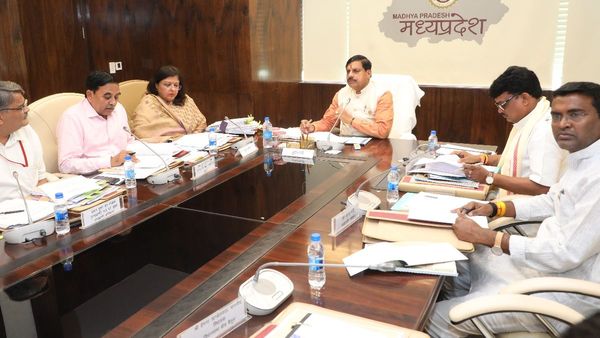 वन्य जीवों के संरक्षण के लिए सीएम मोहन यादव ने की बैठक, कहा- रेस्क्यू सेंटर आरंभ किएं जाए