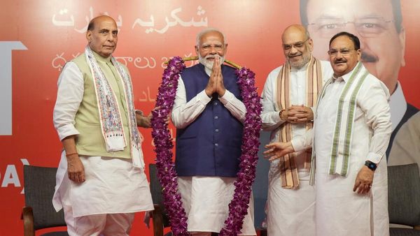 नतीजों के बाद सरकार बनाने की कवायद तेज, 7 जून को NDA की बड़ी बैठक, 8 जून को तीसरी बार शपथ ले सकते हैं PM मोदी