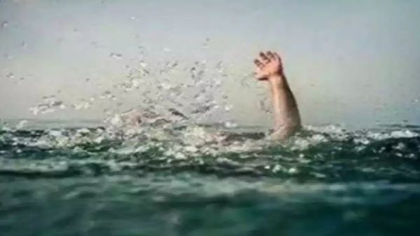 UP News: घाघरा नदी में डूबने से एक ही परिवार के चार लोगों की मौत, तीन की हालत गंभीर