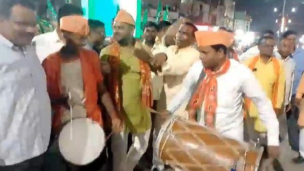 Maharajganj News: मोदी सरकार में फिर से मंत्री बनाए जाने पर सांसद पंकज चौधरी के जिले में जश्न का माहौल