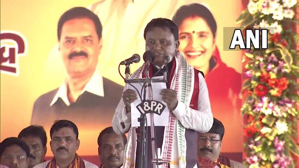 Odisha CM Shapath: मोहन चरण माझी ने ओडिशा के मुख्यमंत्री के रूप में शपथ ली