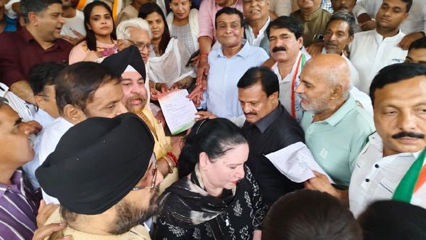 NEET Scam पर कांग्रेस ने बुलंद की आवाज, राष्ट्रपति के नाम ज्ञापन सौंपा