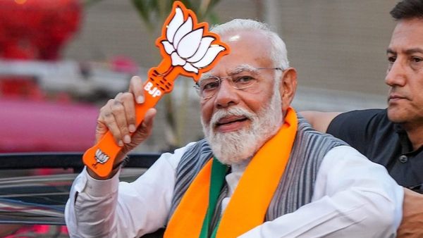 लोकतंत्र में एक अकेला सब पर भारी नहीं होता