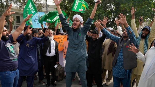 पागल हो गया पाकिस्तान! ईशनिंदा के आरोप में नाबालिग ने की 55 साल के शख्स की हत्या, 1 महीने में तीसरी घटना