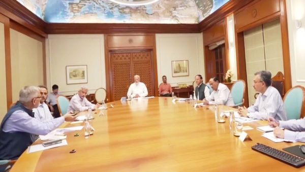 Kuwait Fire: कुवैत की इमारत में लगी भीषण आग में 40 भारतीयों की मौत, पीएम मोदी ने की उच्च स्तरीय बैठक