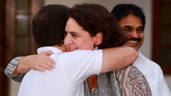 क्या रायबरेली से कांग्रेस को है हारने का डर, आखिर क्यों गांधी परिवार के गढ़ से नहीं उतर रही प्रियंका गांधी?