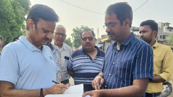 रीवा में चल रहे निर्माण कार्यों की राजेन्द्र शुक्ल की समीक्षा,अगस्त तक निर्माण कार्य पूर्ण करने पर दिया जोर