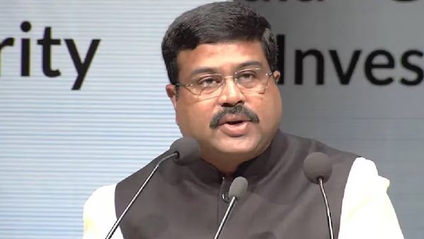 NEET UG 2024 को लेकर शिक्षा मंत्री धर्मेंद्र प्रधान बोले- पेपर लीक का कोई सबूत नहीं, कांग्रेस ने उठाए सवाल