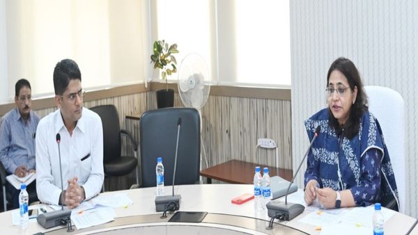 Chhattisgarh News: सीएम साय के निर्देश पर राज्य स्तरीय बाढ़ नियंत्रण समिति की हुई बैठक, दिए यह निर्देश