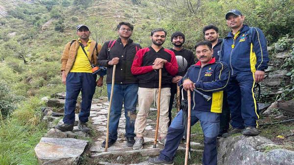 गूगल मैप के सहारे कर रहे थे चोपता से देवरिया ताल ट्रैक,भारी बारिश में फंसे तो एसडीआरएफ ने रात में ही ऐसे खोजा