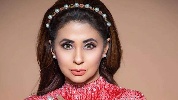 'उर्मिला मांतोडकर ने मुझे परेशान किया, खूब रुलाया', फेमस हेयर स्टाइलिस्ट ने खोल दी एक्ट्रेस की पोल