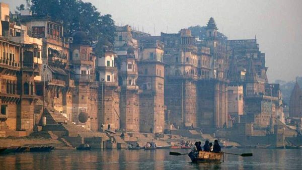 Ganga Dussehra 2024: गंगा दशहरा आज, अगर चाहते हैं चैन और पैसा तो जरूर करें आज इस चालीसा का पाठ