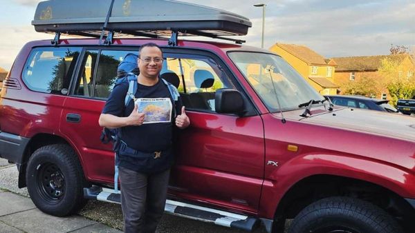 British-Indian: कौन हैं विराज मुंगले? जो कार चलाकर लंदन से ठाणे पहुंचे मां से मिलने, ऐसा था 18 हजार KM का सफर