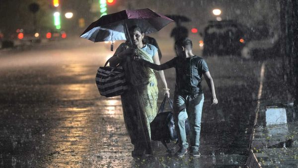 Weather Forecast: रिकॉर्ड तोड़ गर्मी के बीच 10 राज्यों में IMD का अलर्ट, कहीं बारिश तो कहीं ओलावृष्टि