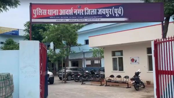 Rajasthan News: पत्‍नी को रिक्‍शे में बैठाकर मायके लाया पति, तीन तलाक बोलकर छोड़ भागा