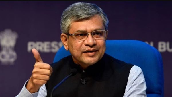 Microsoft Outage: जल्द दूर होंगी तकनीकी दिक्कतें,अश्विनी वैष्णव ने कहा- माइक्रोसॉफ्ट के संपर्क में है सरकार