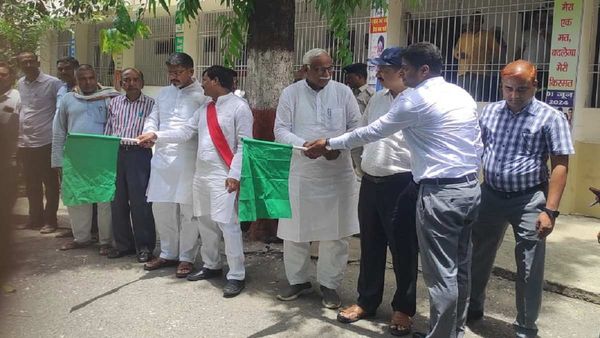 Bihar News: 5 लाख रुपये तक मुफ्त इलाज, फ्री में बन रहा कार्ड, आप भी ले सकते हैं योजना का लाभ