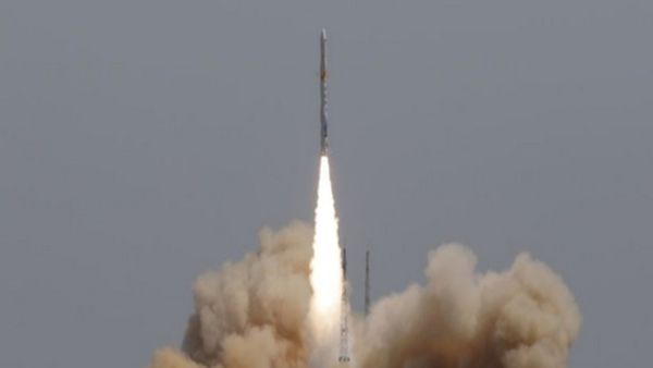 चीनी रॉकेट तियानलोंग-3 लॉन्चिंग के कुछ देर बाद ही क्रैश, डर के मारे जान बचाकर भागते दिखे लोग