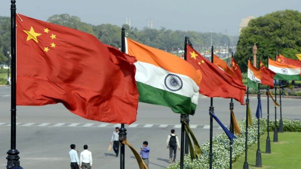 भारत-चीन बने दुनिया की अर्थव्यवस्था के विकास के डबल इंजन: कितना बदल गया वक्त, कैसे डिब्बे बन जाएंगे US-यूरोप!