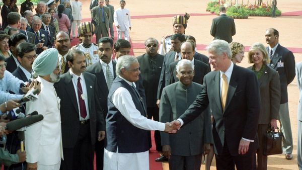 Diplomacy: कारगिल युद्ध ने कैसे पहली बार अमेरिका को भारत का सहयोगी बना दिया? कैसे बदली थी US की पॉलिसी?