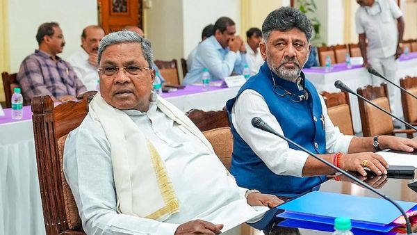 कर्नाटक सरकार का यू-टर्न, निजी क्षेत्र में कन्नड़ लोगों के लिए कोटा संबंधी विधेयक पर रोक लगाई