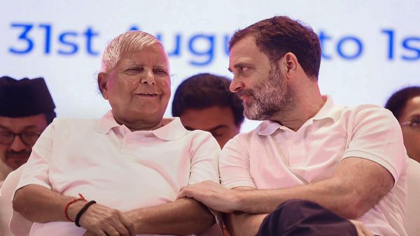 'अगस्त तक गिर जाएगी मोदी सरकार', लालू यादव के दावे पर NDA के मुख्य सहयोगी दल ने दिखाया आईना, जानिए क्या कहा?