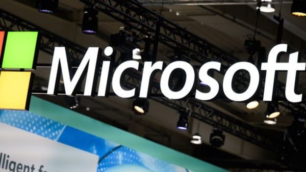 Microsoft global outage: सर्वर डाउन होने से माइक्रोसॉफ्ट को हुआ 23 बिलियन डॉलर का नुकसान