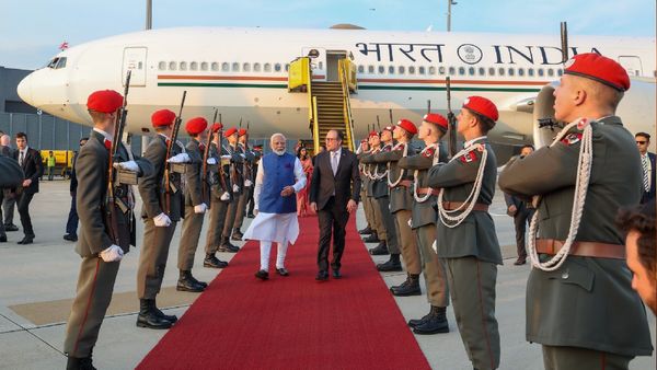 PM Modi Austria Visit: 'ऑस्ट्रिया की यात्रा विशेष है', व‍ियना पहुंचे PM मोदी का भव्‍य स्‍वागत