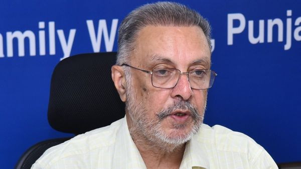 पंजाब के स्वास्थ्य मंत्री ने दवाओं के समान साल्ट की कीमतों में समानता लाने की वकालत की