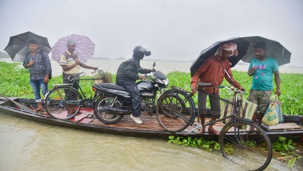 Weather Update: गुजरात, मध्य प्रदेश में भारी बारिश की संभावना, दिल्ली में IMD का येलो अलर्ट