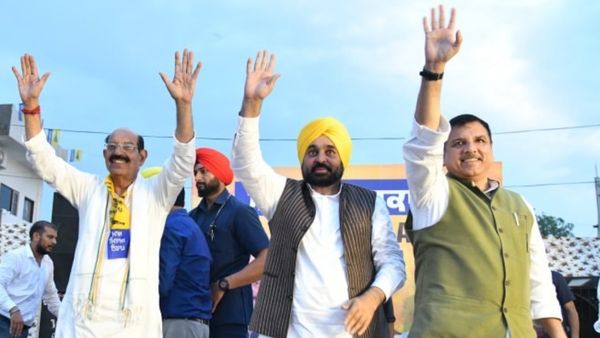 जालंधर पश्चिम उपचुनाव में प्रचार करने पहुंचे संजय सिंह ने कसा तंज- भाजपा एक अलग तरह की चोर है