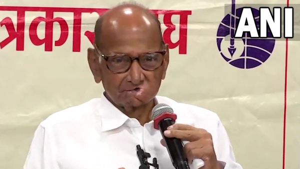 मराठा आरक्षण के मुद्दे पर हुई छगन भुजबल से बात, शरद पवार ने यूं जानकारी की साझा