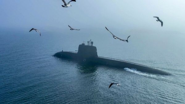 कितनी खतरनाक है AIP टेक्नोलॉजी वाली पनडुब्बी? चीन-PAK के लिए बना रहा भारत, क्यों कहा जाता है समंदर का शिकारी?