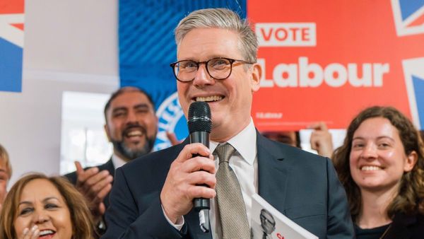 UK Election Results: यूरोप में जब दक्षिणपंथी पार्टियों का बोलबाला, तो UK में क्यों आई वामपंथी पार्टी की लहर?