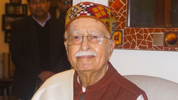 LK Advani: पूर्व उप प्रधानमंत्री लालकृष्ण आडवाणी की तबीयत बिगड़ी , अपोलो अस्पताल में किया गया भर्ती