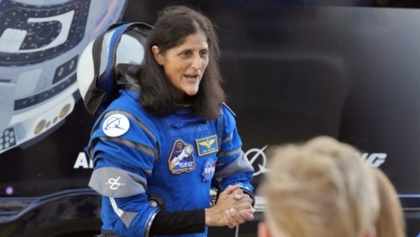 अगले साल तक 2 अंतरिक्ष यात्रियों को अंतरिक्ष स्टेशन पर रखा जाए या नहीं? नासा इस पर अभी भी कर रहा विचार
