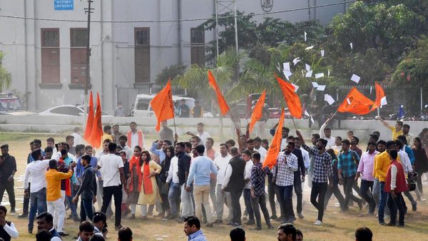 TISS में वामपंथी छात्र संगठन के समर्थन में उतरी ABVP, जानिए क्या है वजह