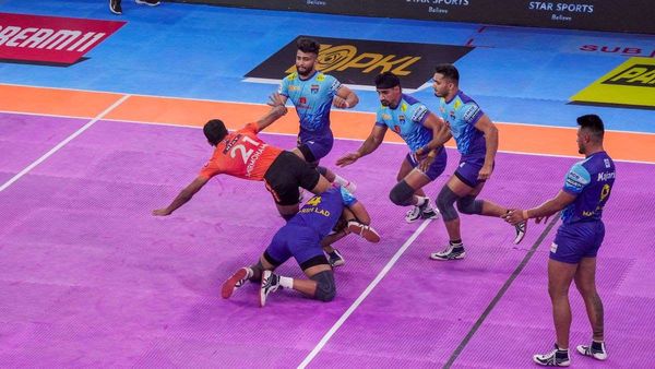 Pro Kabaddi League: रेडिंग की मजबूती के लिए खर्चे करोड़ से ज्यादा रुपये, बंगाल वॉरियर्स टीम पर एक नजर