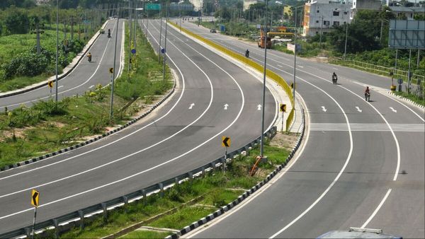Bharat Bandh: भारत बंद को लेकर सोशल मीडिया पर क्या बोल रही है पब्लिक, जानिए आम जनता की प्रतिक्रिया?