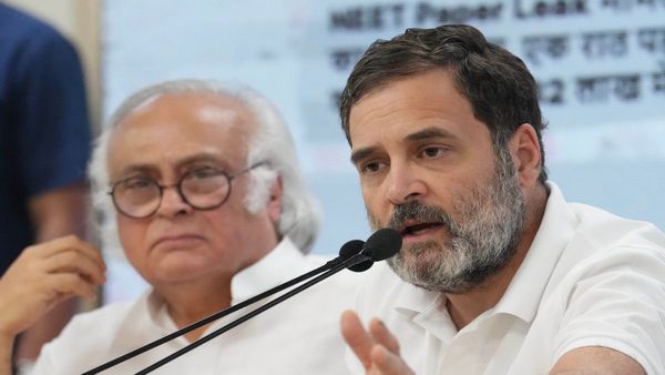 पिछले साल 2.16 लाख लोगों ने छोड़ी भारतीय नागरिकता, कांग्रेस ने मोदी सरकार को घेरा, बताया 'आर्थिक उपहास'