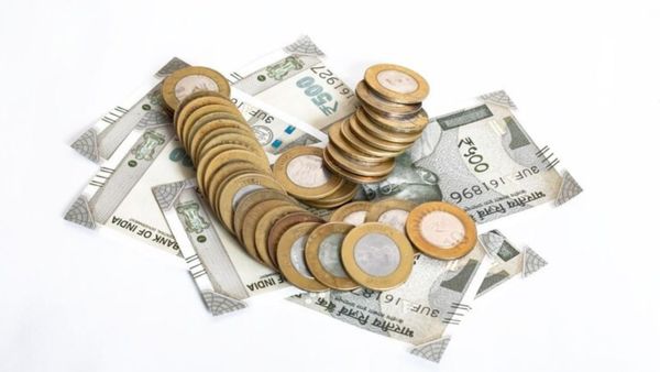 7th Pay Commission: केंद्र सरकार के कर्मचारियों के DA में हो सकती है 3% की बढ़ोतरी! देखें डिटेल्स