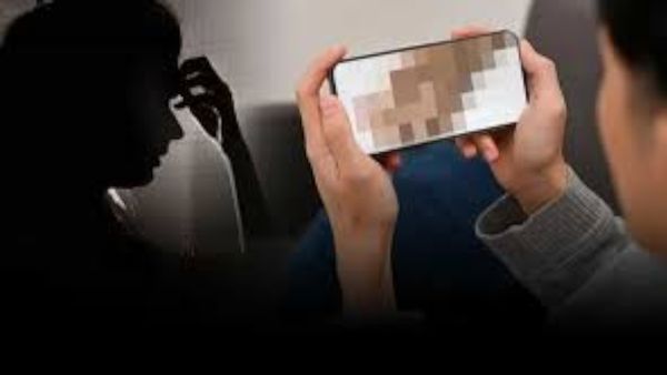 Dehradun news:रेस्टोरेंट के वॉश रूम में छिपा रखा था मोबाइल,हिडन कैमरे से क्लिप सामने आने से मचा हड़कंप