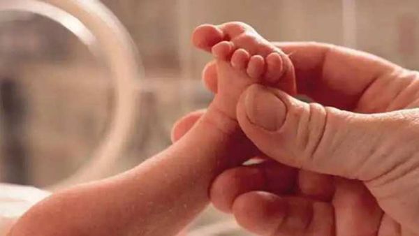 दिल्ली में लिंगानुपात गिरा, मातृ मृत्यु दर बढ़ी, 2023 को लेकर सरकारी रिपोर्ट में दावा