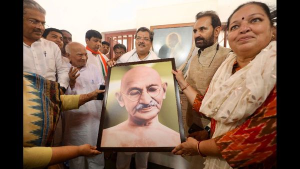 गुजरात में कांग्रेस की न्याय यात्रा अहमदाबाद पहुंचेगी, सेबी की अध्यक्ष माधबी पुरी बुच के इस्तीफे की मांग