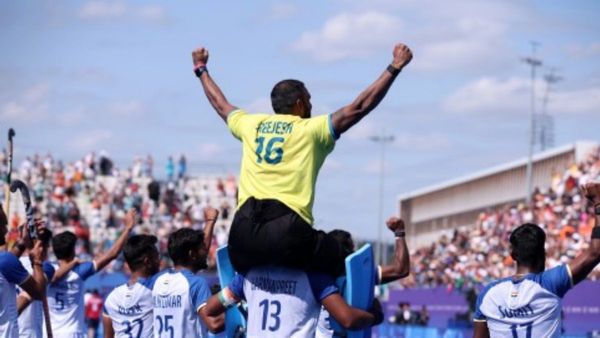 Paris Olympics में भारतीय हॉकी टीम ने जीता कांस्य पदक, पूर्व सीएम नवीन पटनायक बोले- मेरे लिए बेहद भावुक पल