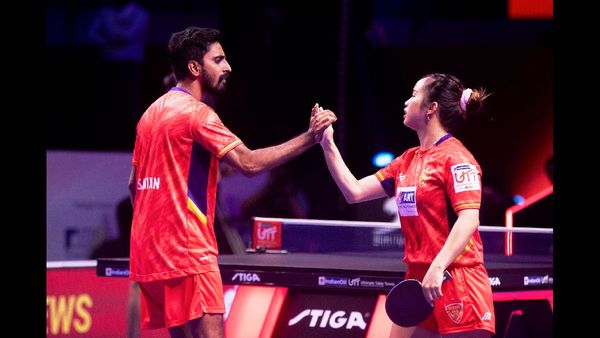 जम्मू-कश्मीर सरकार ने चुनाव आयोग के निर्देश के बाद पुलिस अधिकारियों का तबादला किया