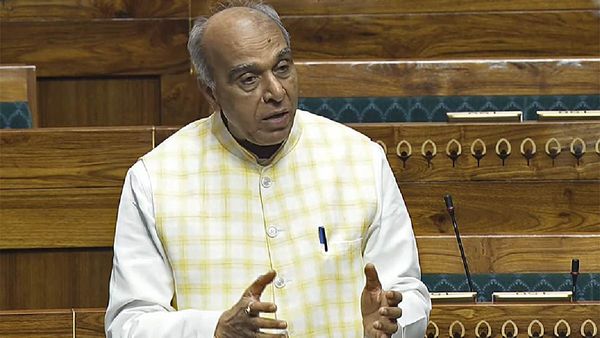 Waqf bill: JPC अध्यक्ष जगदंबिका पाल से मिले मुस्लिम नेता, मिला यह भरोसा